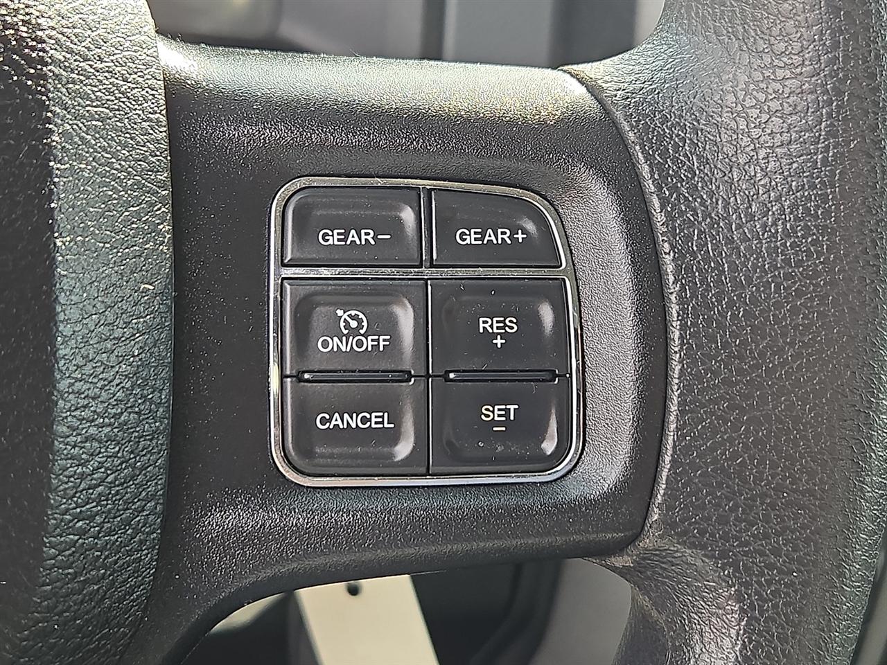 RAM 1500 Classic Tradesman Quad Cab 4WD 2020