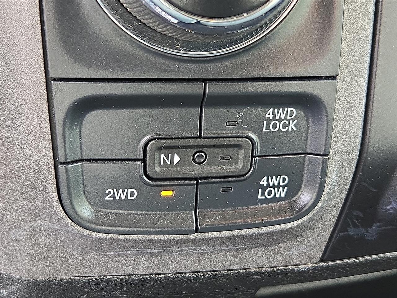 RAM 1500 Classic Tradesman Quad Cab 4WD 2020