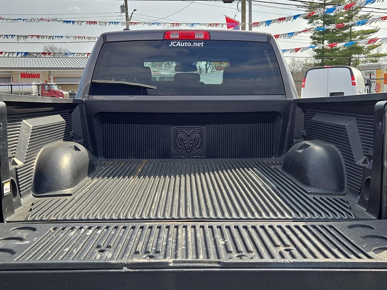 RAM 1500 Classic Tradesman Quad Cab 4WD 2020