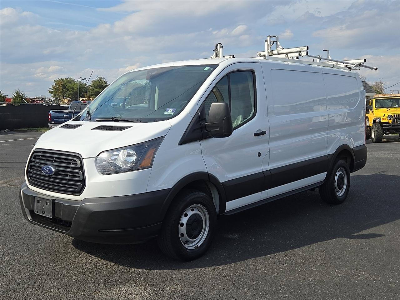 Ford Transit 250 Van Low Roof 60/40 Pass.130-in. WB 2019