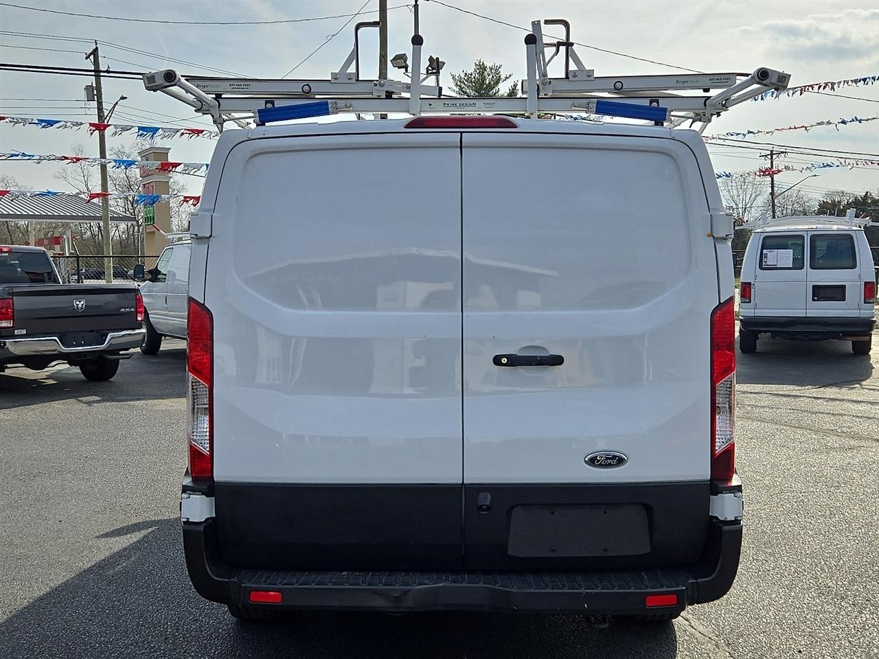 Ford Transit 250 Van Low Roof 60/40 Pass.130-in. WB 2019