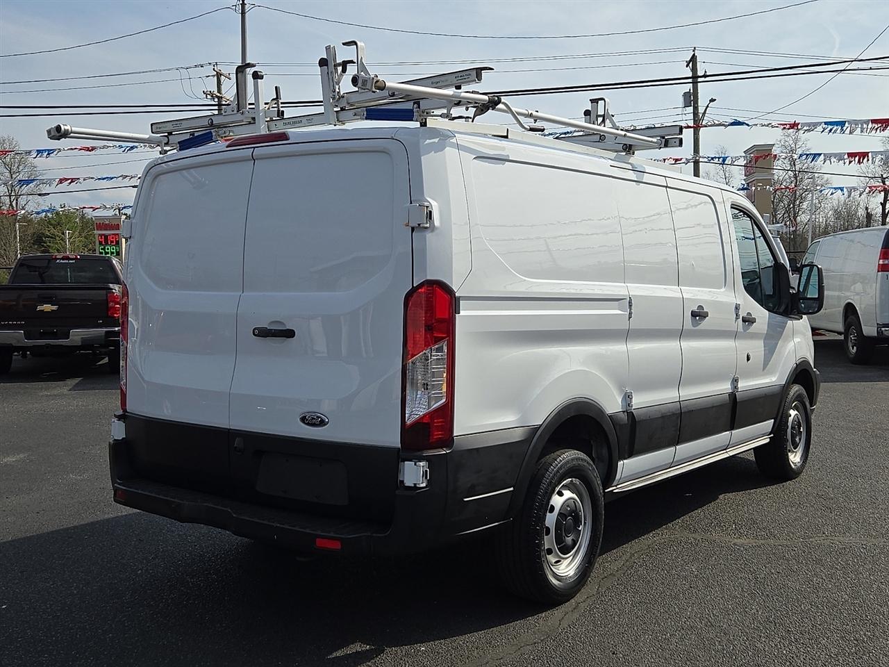 Ford Transit 250 Van Low Roof 60/40 Pass.130-in. WB 2019