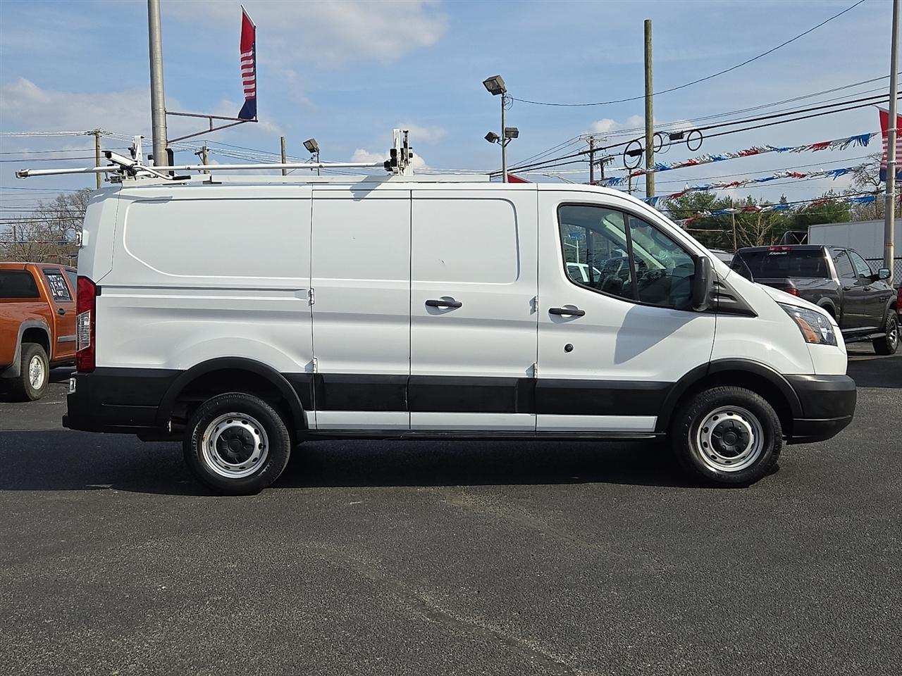 Ford Transit 250 Van Low Roof 60/40 Pass.130-in. WB 2019