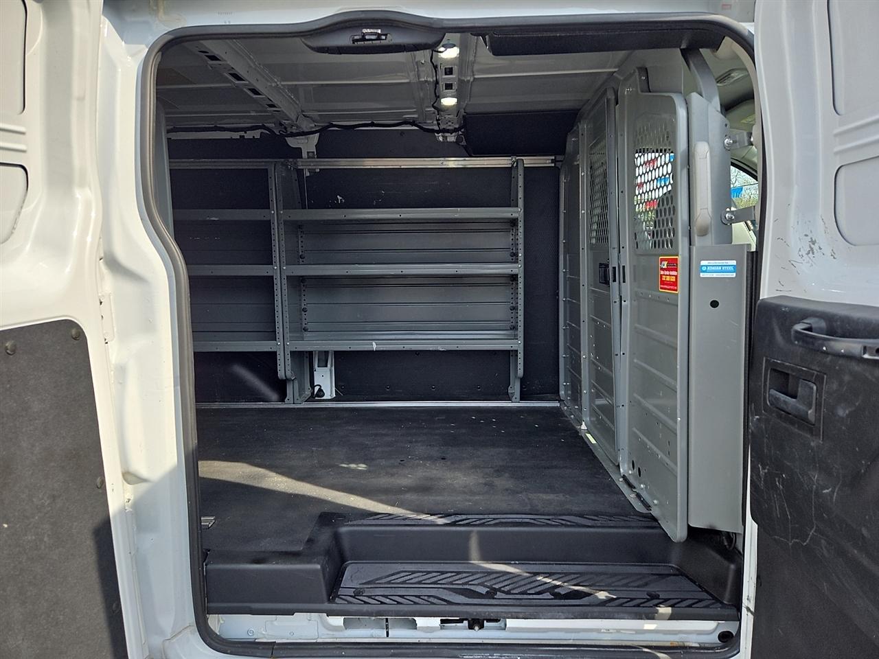 Ford Transit 250 Van Low Roof 60/40 Pass.130-in. WB 2019
