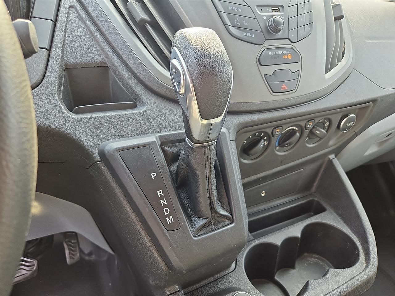 Ford Transit 250 Van Low Roof 60/40 Pass.130-in. WB 2019