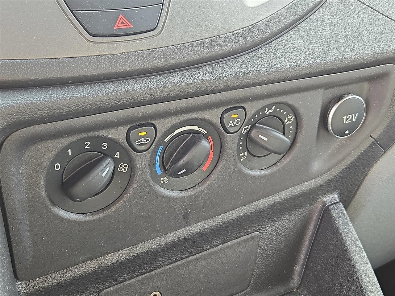 Ford Transit 250 Van Low Roof 60/40 Pass.130-in. WB 2019