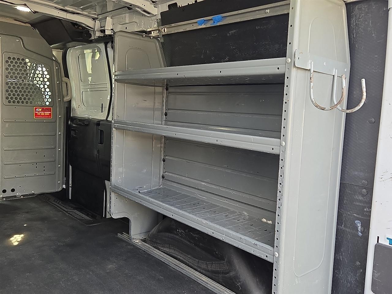 Ford Transit 250 Van Low Roof 60/40 Pass.130-in. WB 2019