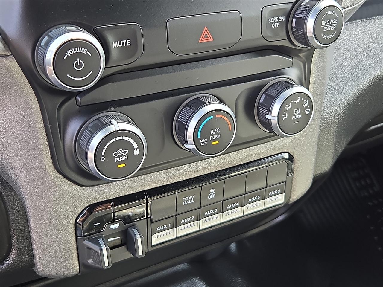 RAM 2500 Tradesman Crew Cab LWB 4WD 2022