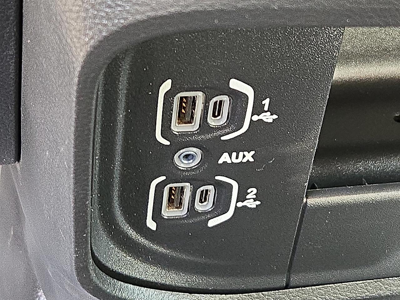 RAM 2500 Tradesman Crew Cab LWB 4WD 2022