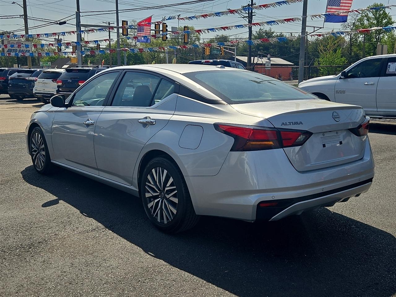 Nissan Altima 2.5 SV 2023