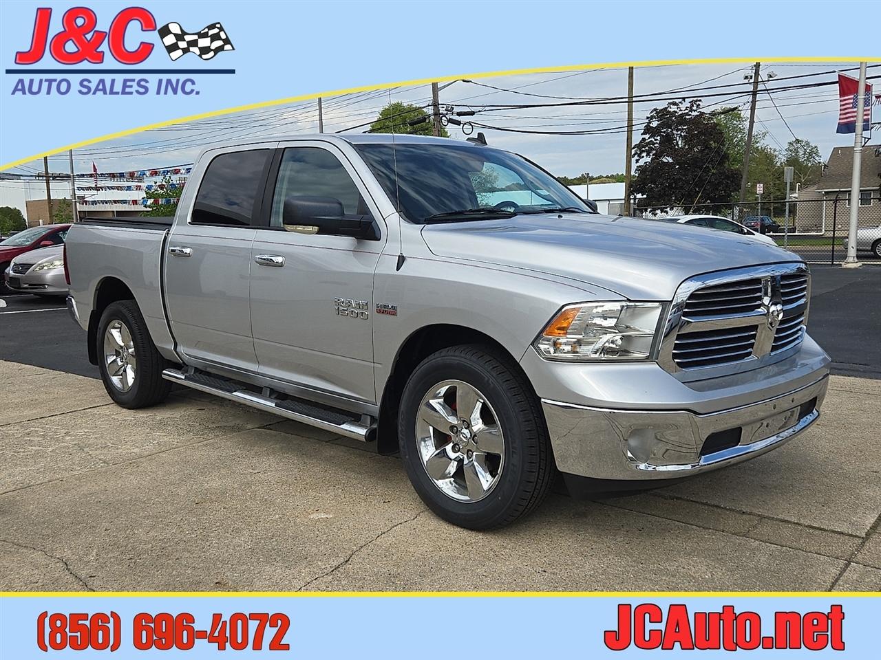 2015 RAM 1500 SLT Crew Cab SWB 4WD