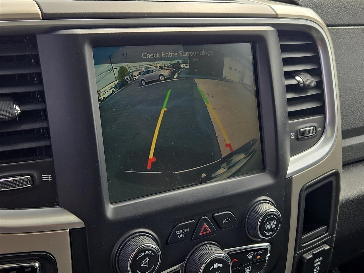 RAM 1500 SLT Crew Cab SWB 4WD 2015