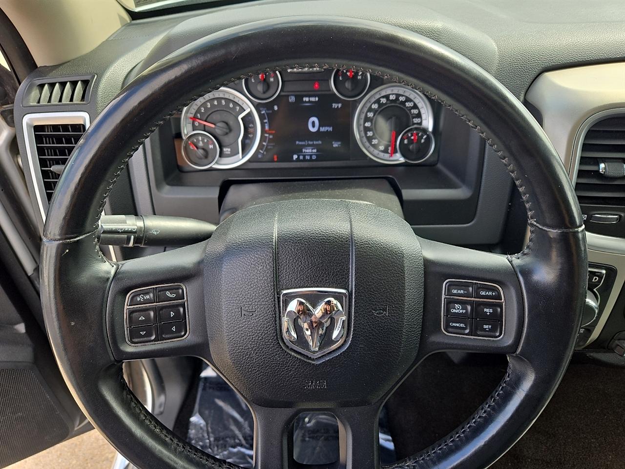 RAM 1500 SLT Crew Cab SWB 4WD 2015