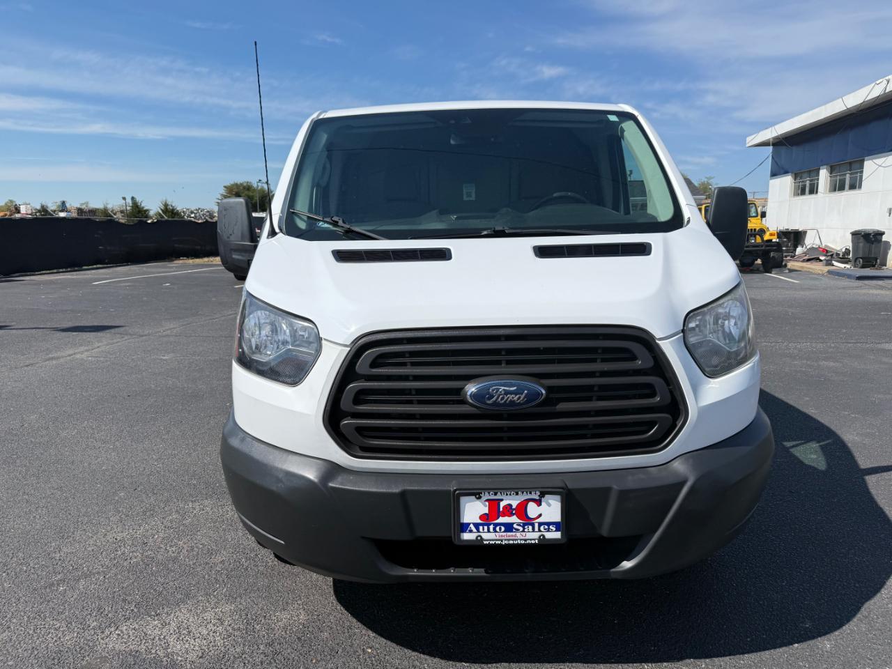 Ford Transit 150 Van Low Roof w/Sliding Pass. 148-in. WB 2017