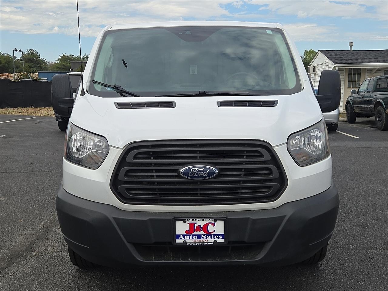 Ford Transit 150 Van Low Roof w/Sliding Pass. 148-in. WB 2017