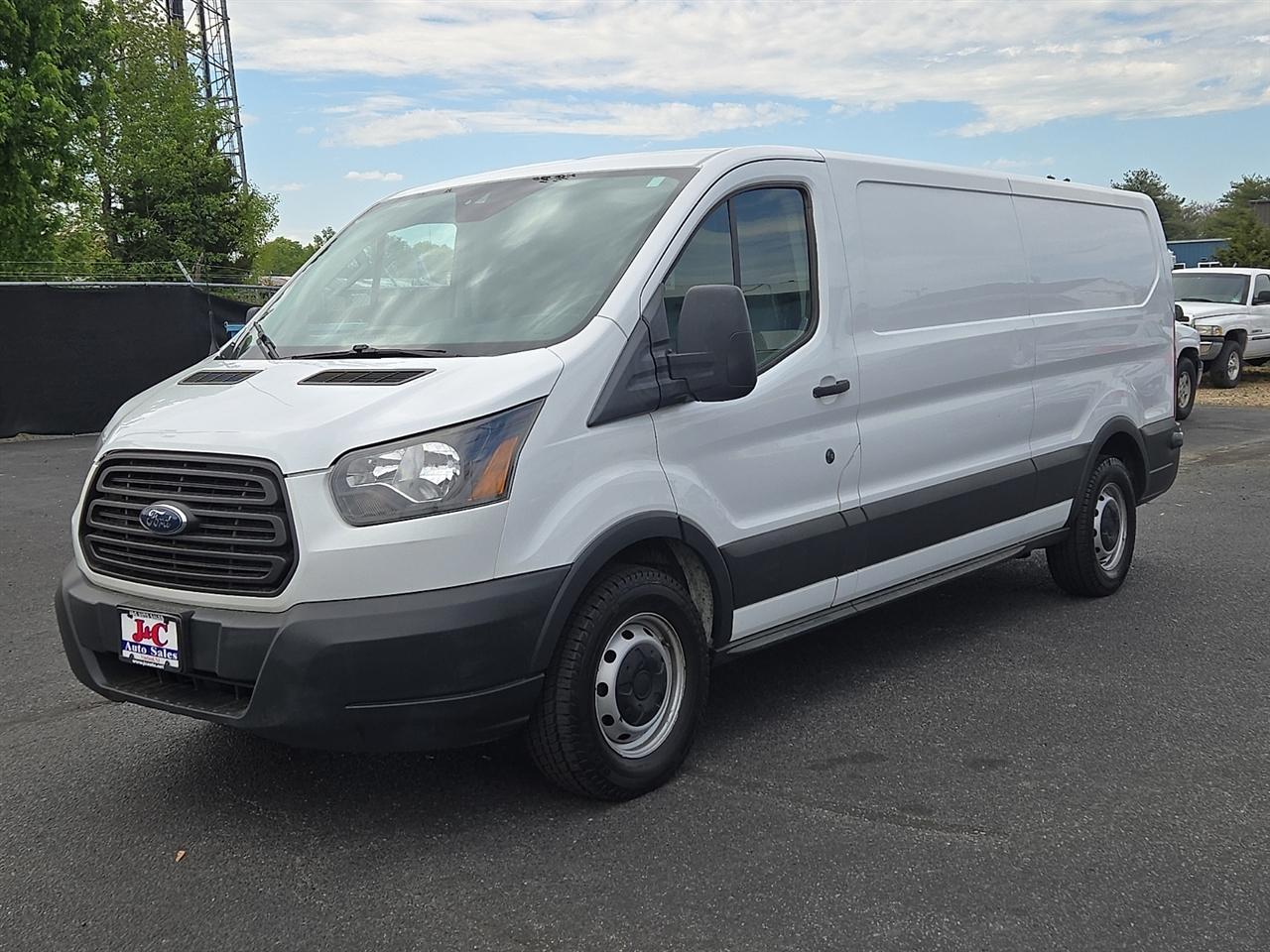 Ford Transit 150 Van Low Roof w/Sliding Pass. 148-in. WB 2017