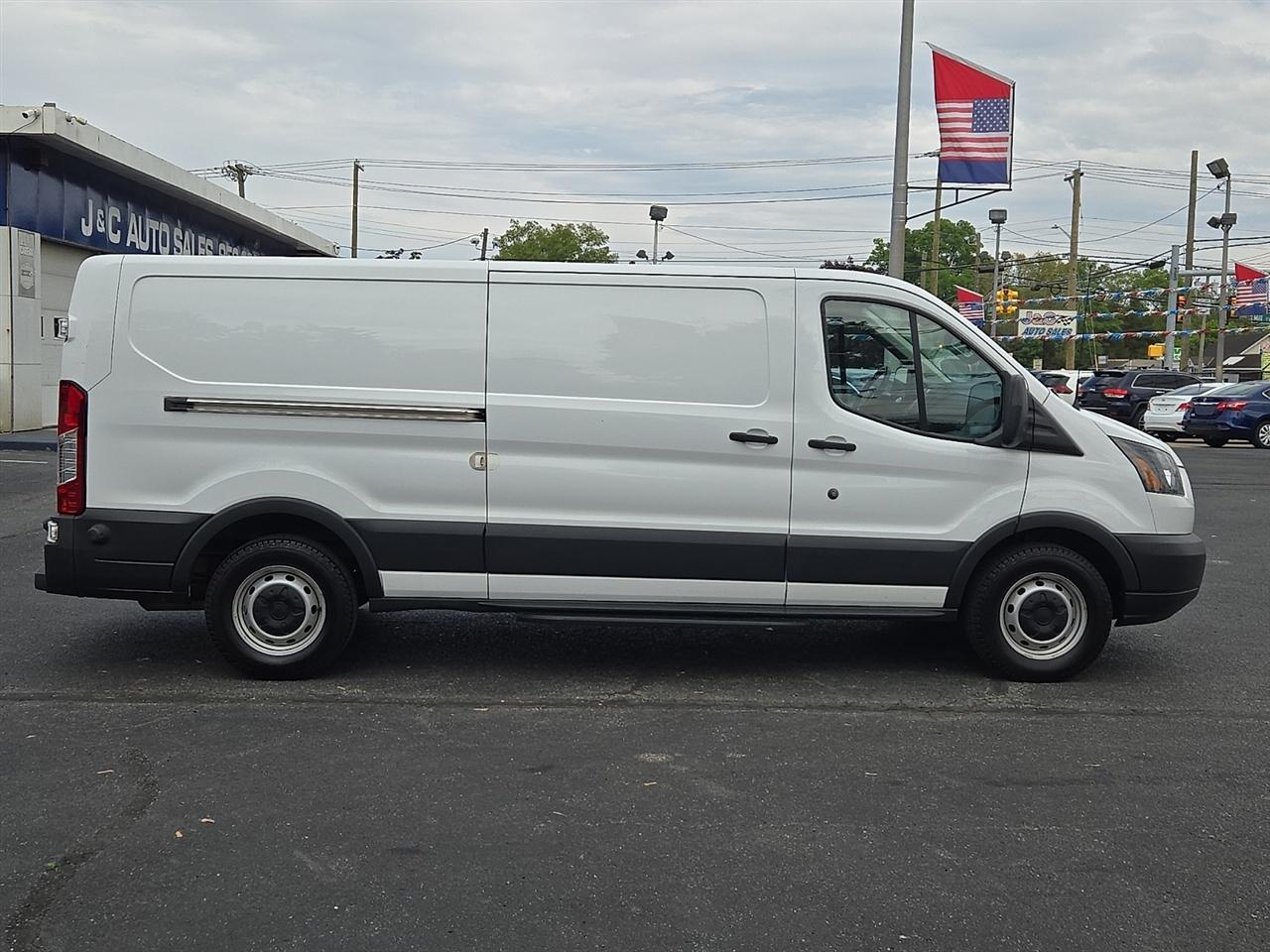Ford Transit 150 Van Low Roof w/Sliding Pass. 148-in. WB 2017