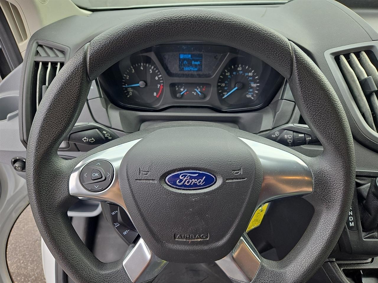 Ford Transit 150 Van Low Roof w/Sliding Pass. 148-in. WB 2017