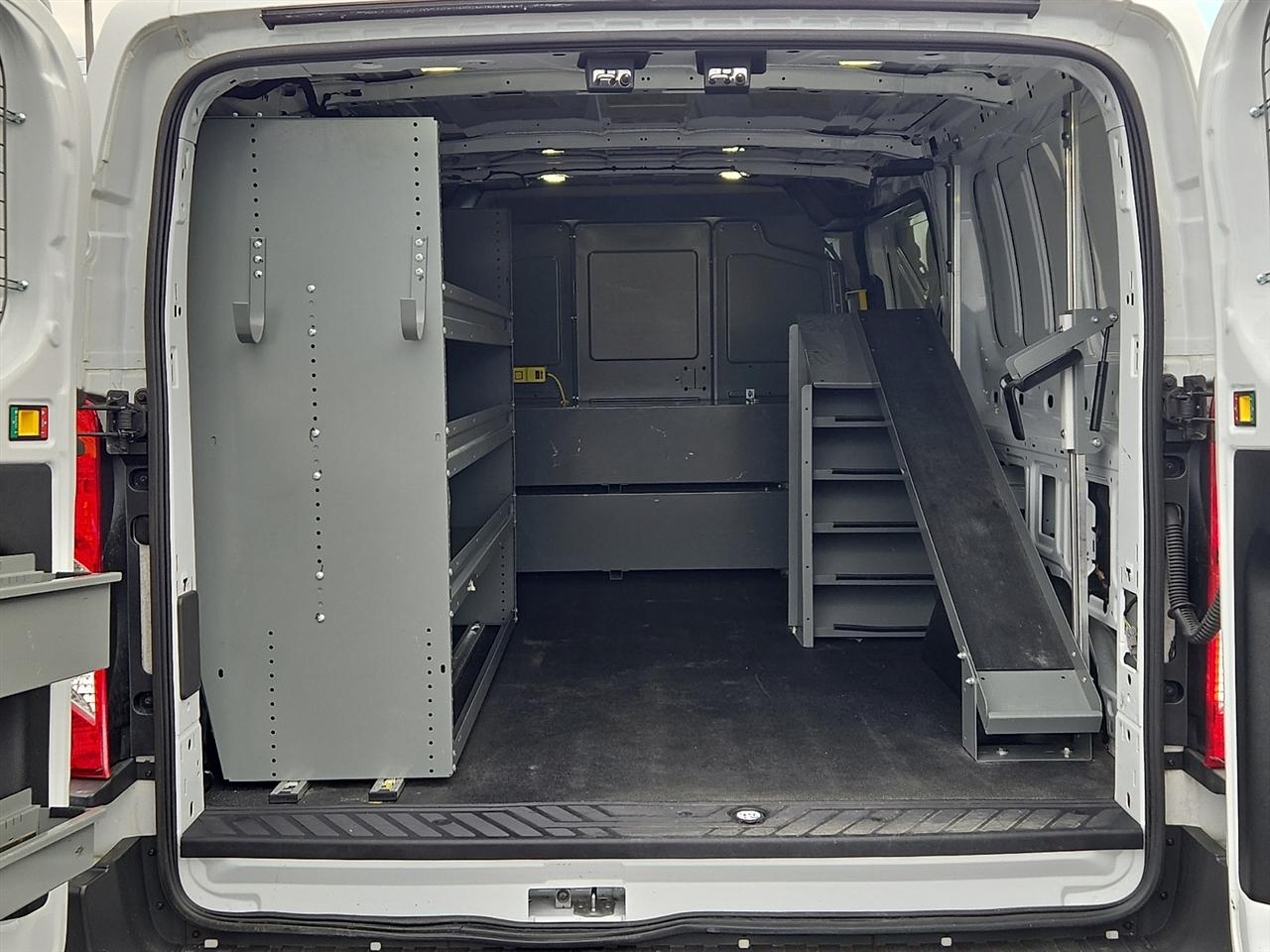 Ford Transit 150 Van Low Roof w/Sliding Pass. 148-in. WB 2017