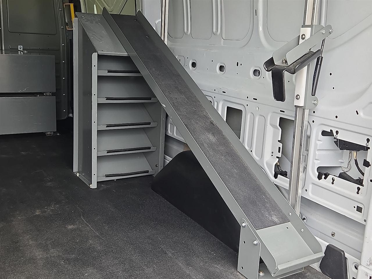 Ford Transit 150 Van Low Roof w/Sliding Pass. 148-in. WB 2017