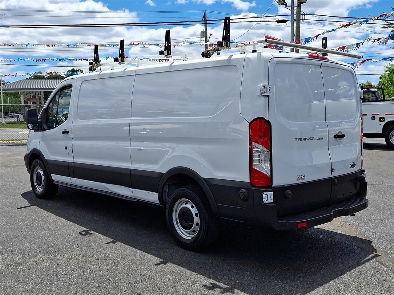 Ford Transit 350 Van Low Roof w/Sliding Pass. 148-in. WB 2019