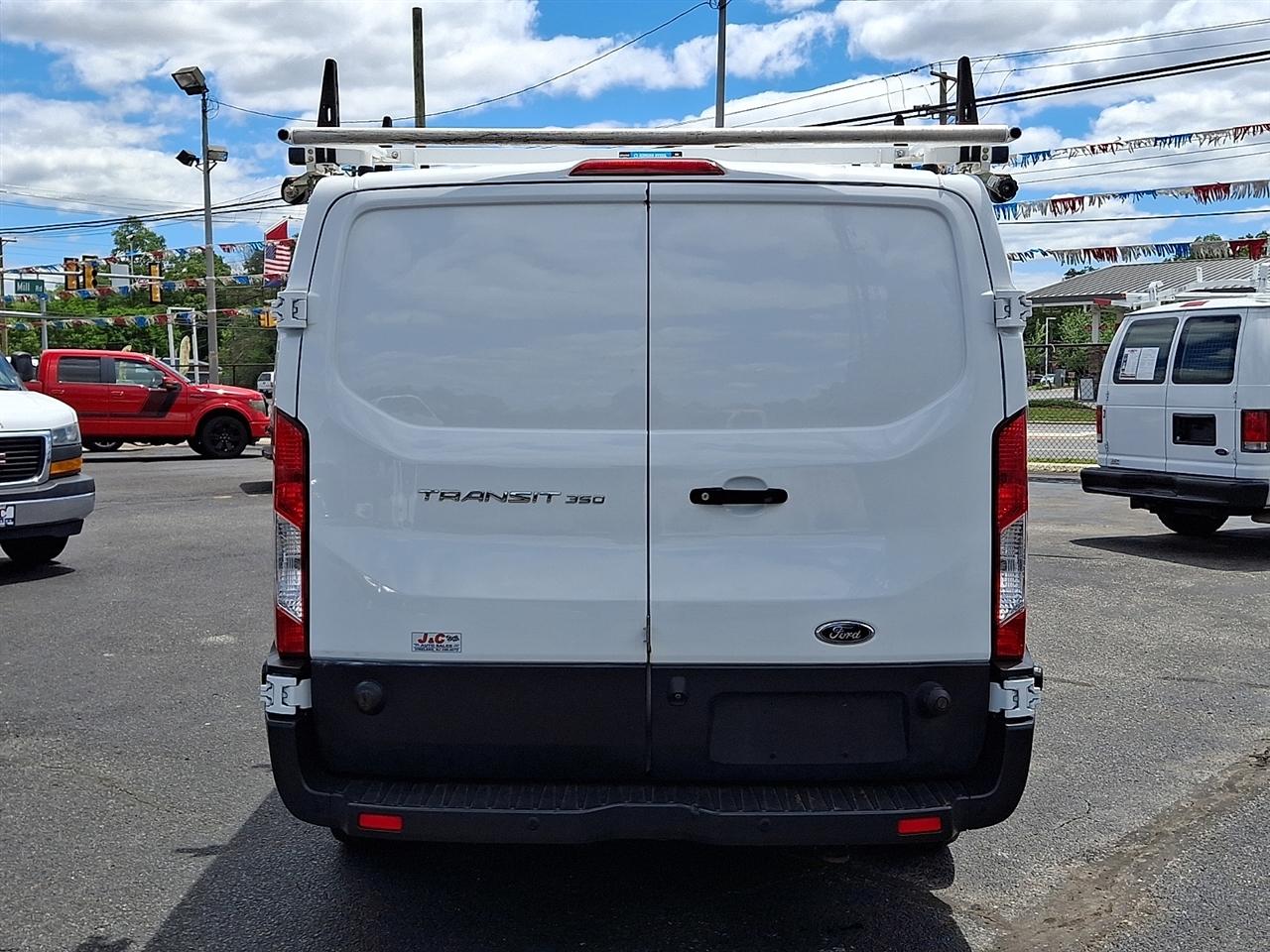Ford Transit 350 Van Low Roof w/Sliding Pass. 148-in. WB 2019