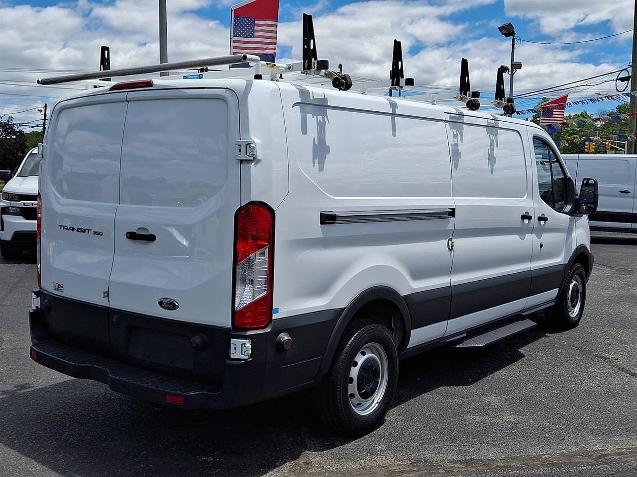 Ford Transit 350 Van Low Roof w/Sliding Pass. 148-in. WB 2019