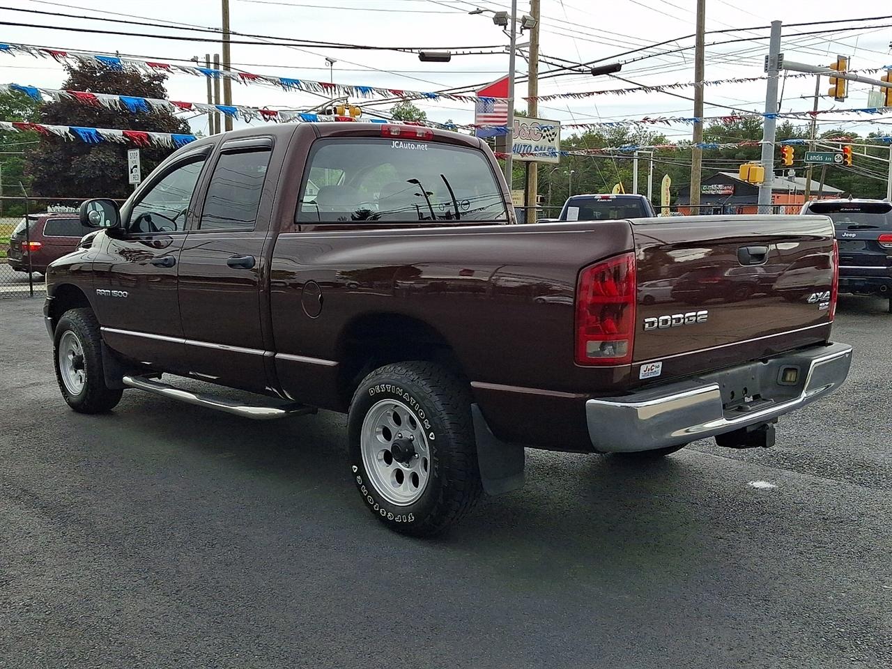Dodge Ram 1500 Laramie Quad Cab 4WD 2004