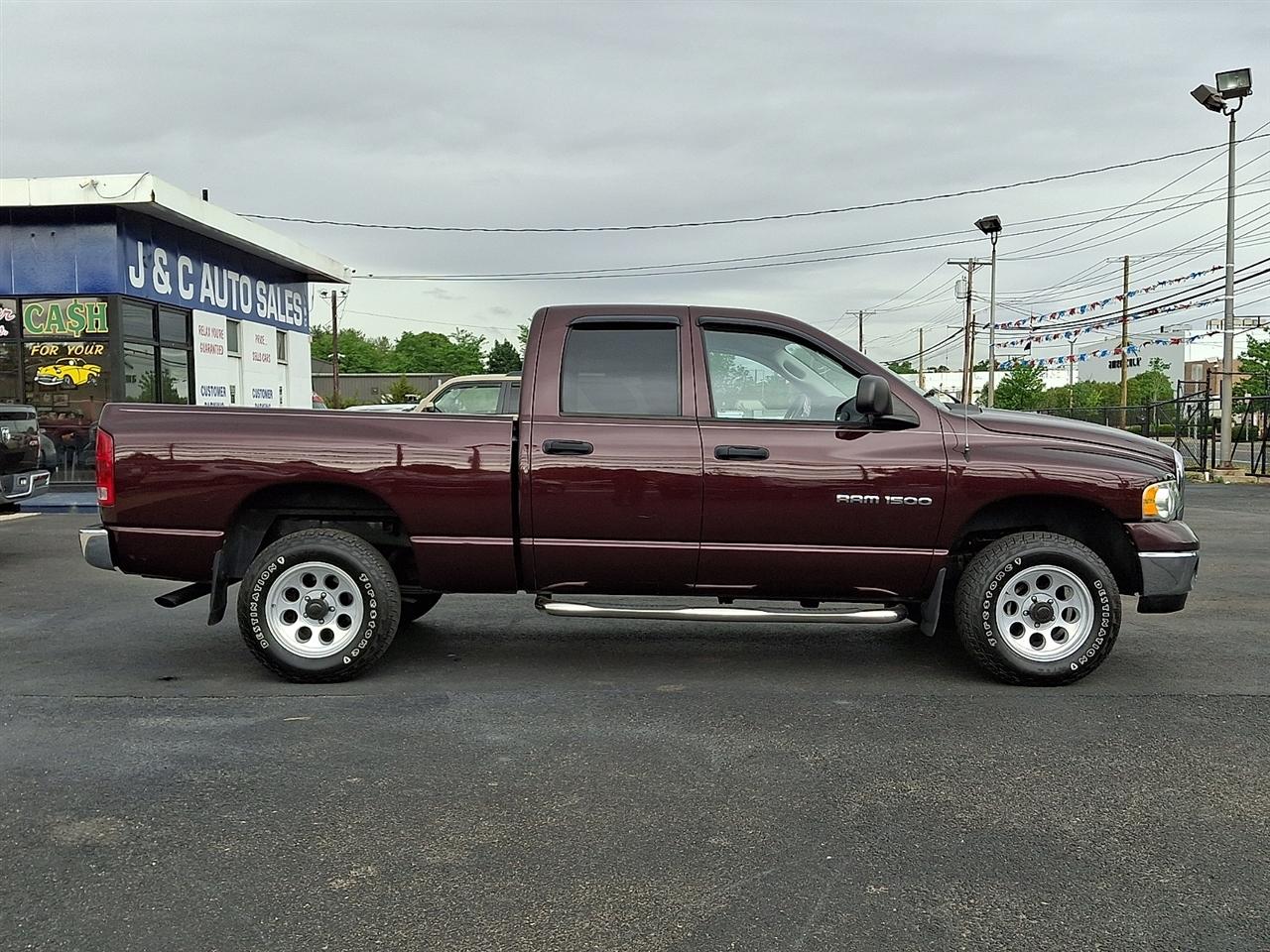 Dodge Ram 1500 Laramie Quad Cab 4WD 2004