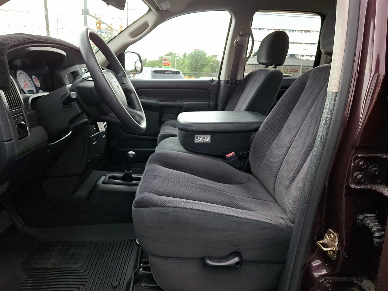 Dodge Ram 1500 Laramie Quad Cab 4WD 2004