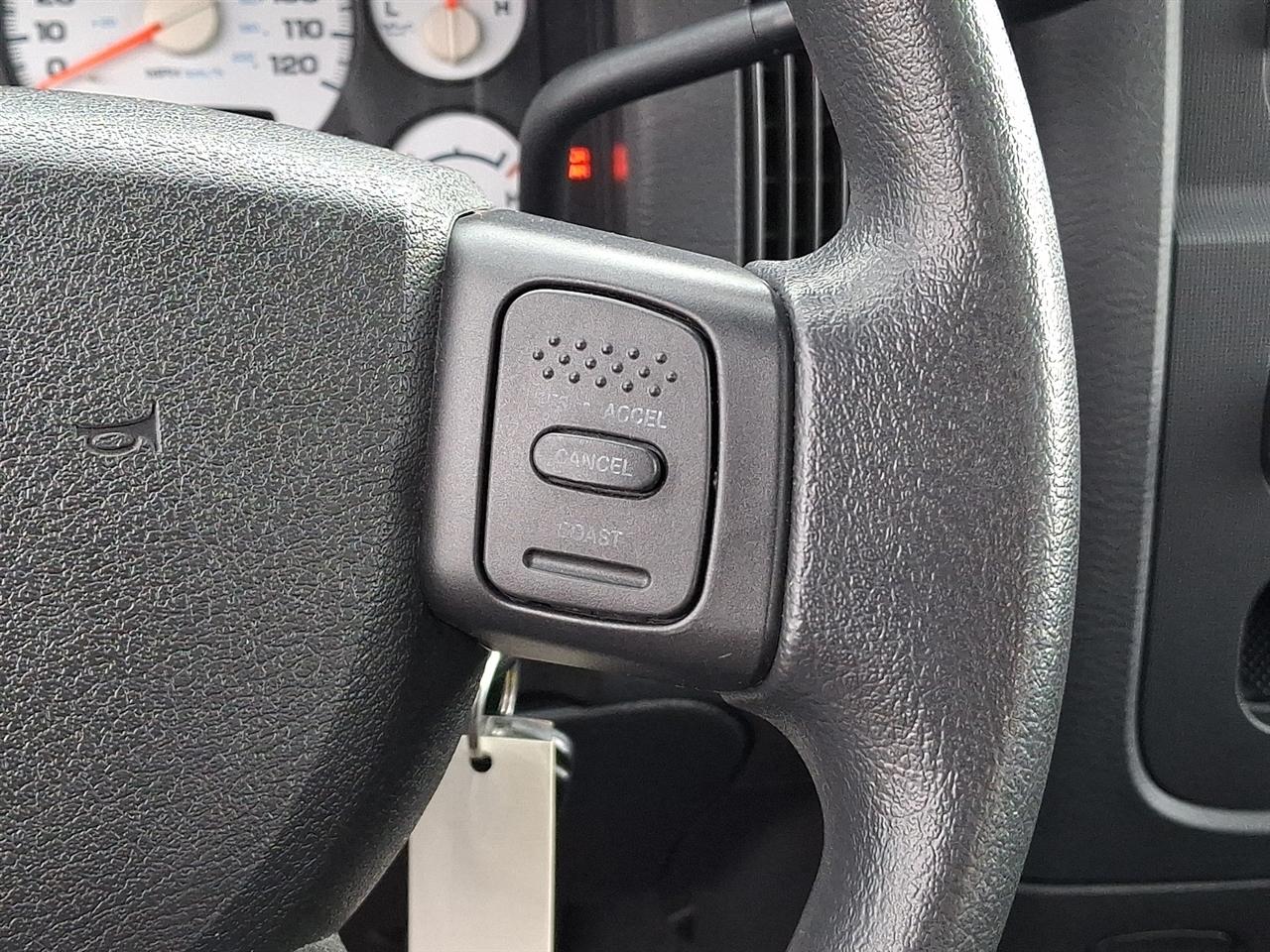 Dodge Ram 1500 Laramie Quad Cab 4WD 2004