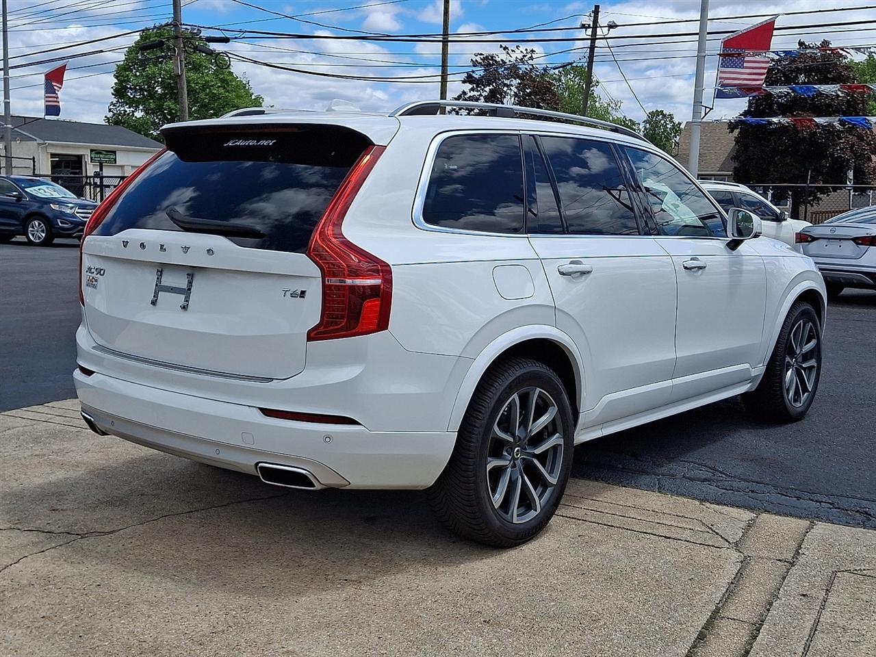 Volvo XC90 T6 Momentum AWD 2019