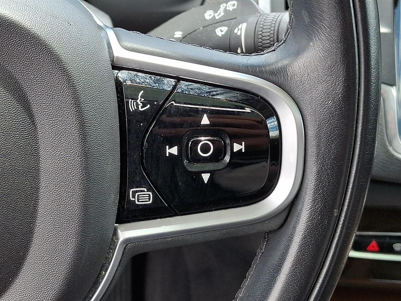 Volvo XC90 T6 Momentum AWD 2019