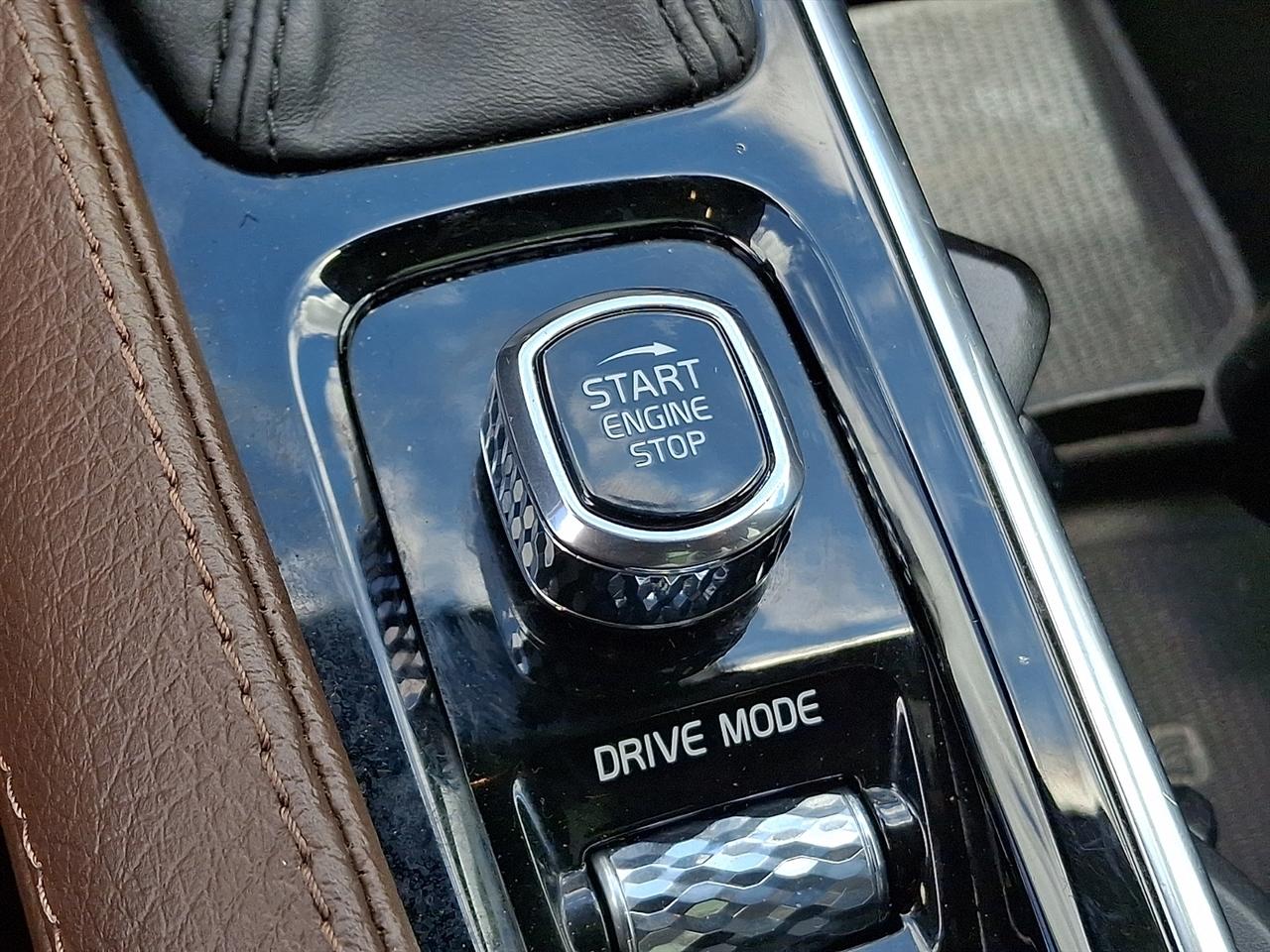 Volvo XC90 T6 Momentum AWD 2019