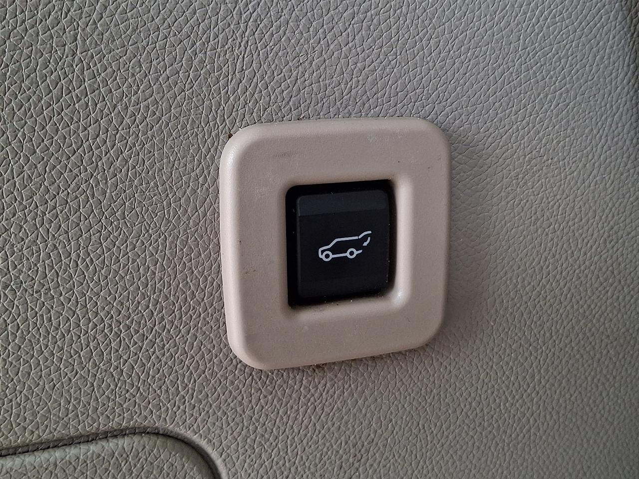 Ford Expedition Limited 2WD 2014