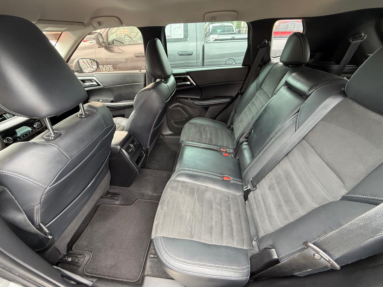 Mitsubishi Outlander SE 4WD 2022