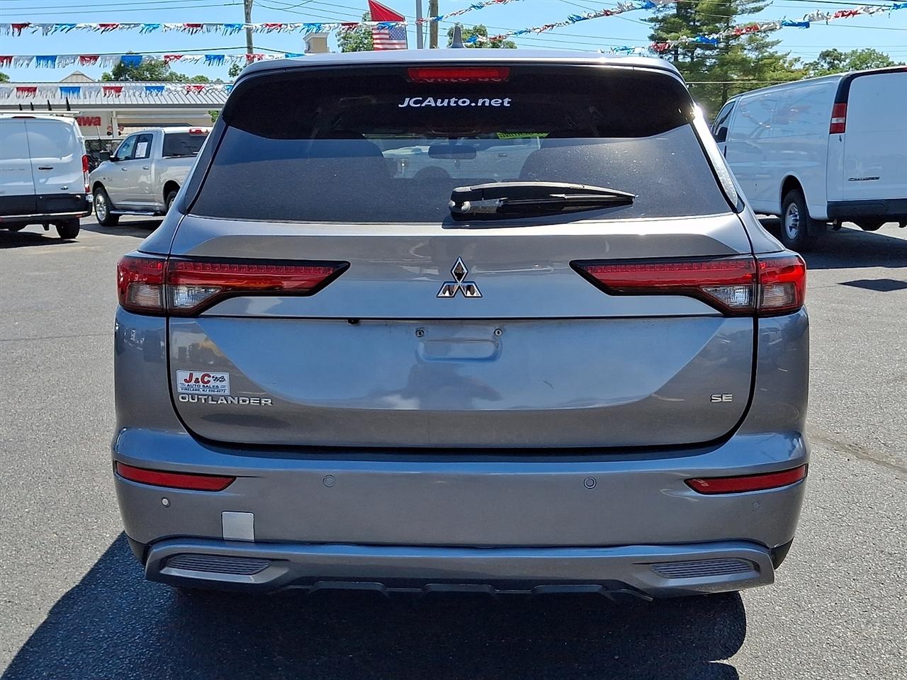 Mitsubishi Outlander SE 4WD 2022
