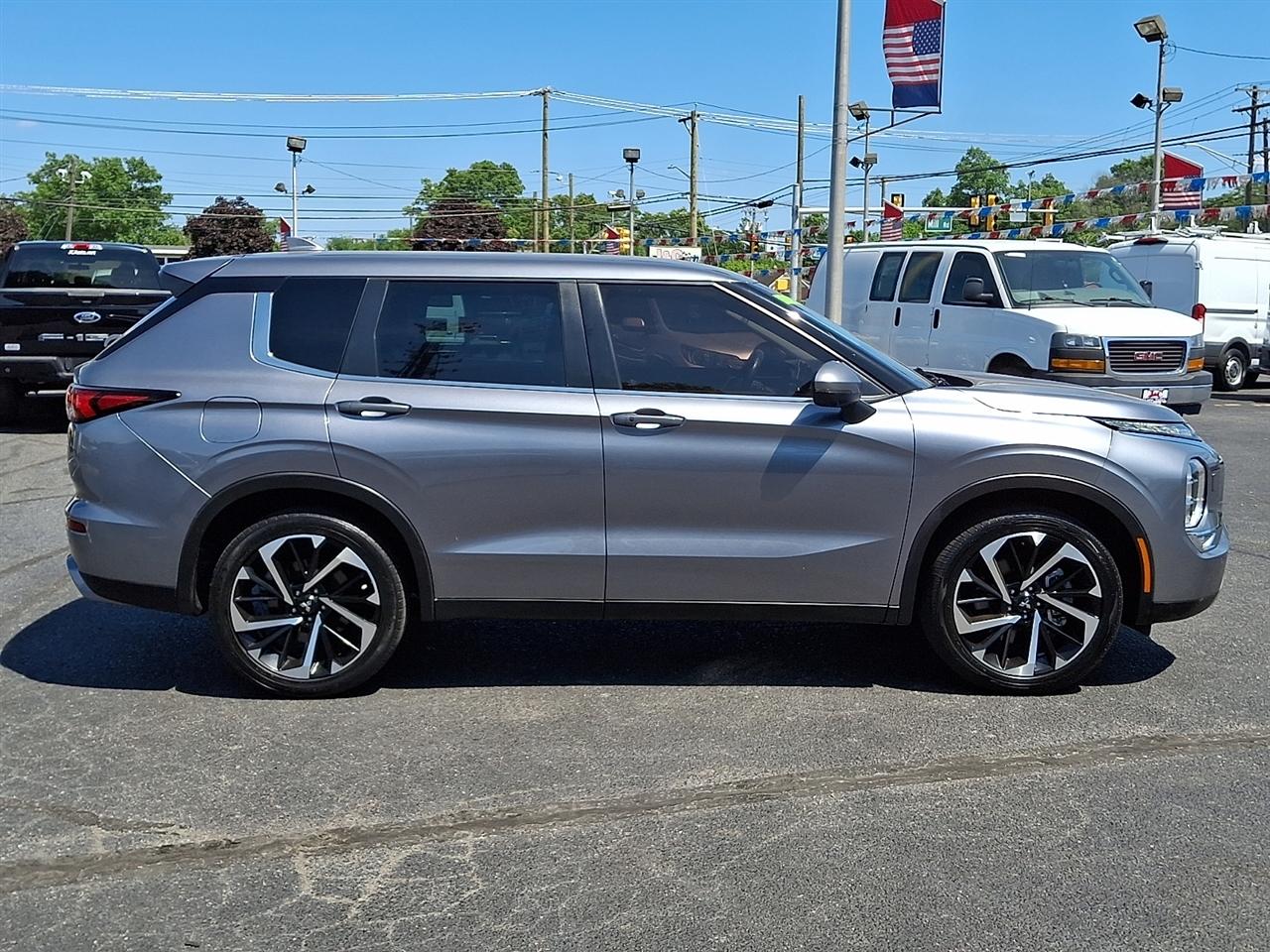 Mitsubishi Outlander SE 4WD 2022