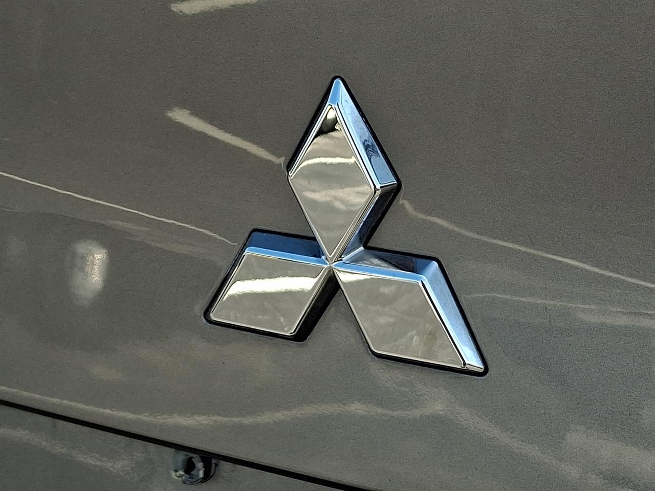 Mitsubishi Outlander SE 4WD 2022
