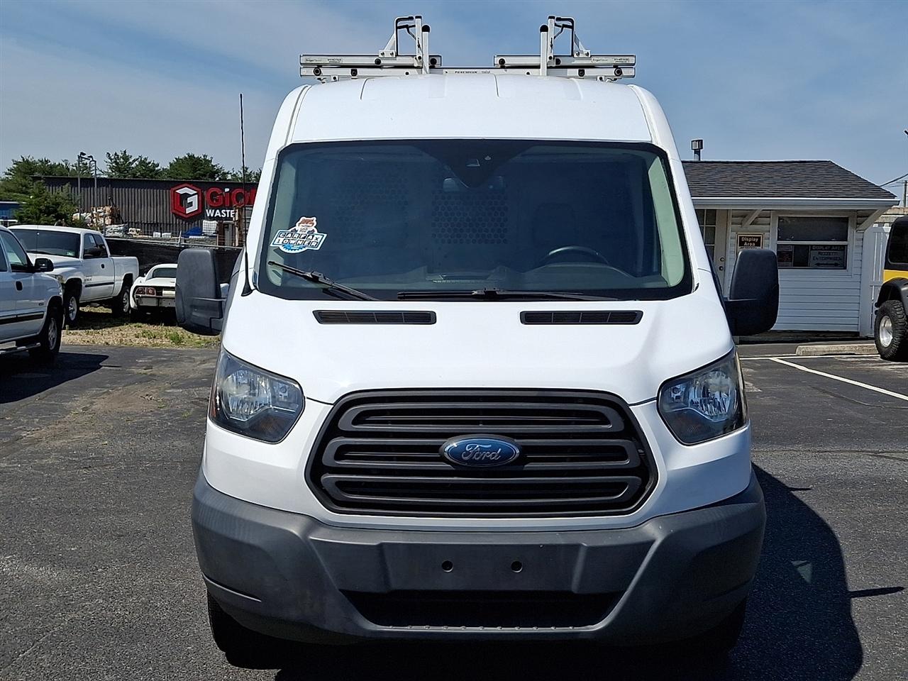 Ford Transit 150 Van Med. Roof w/Sliding Pass. 130-in. WB 2018