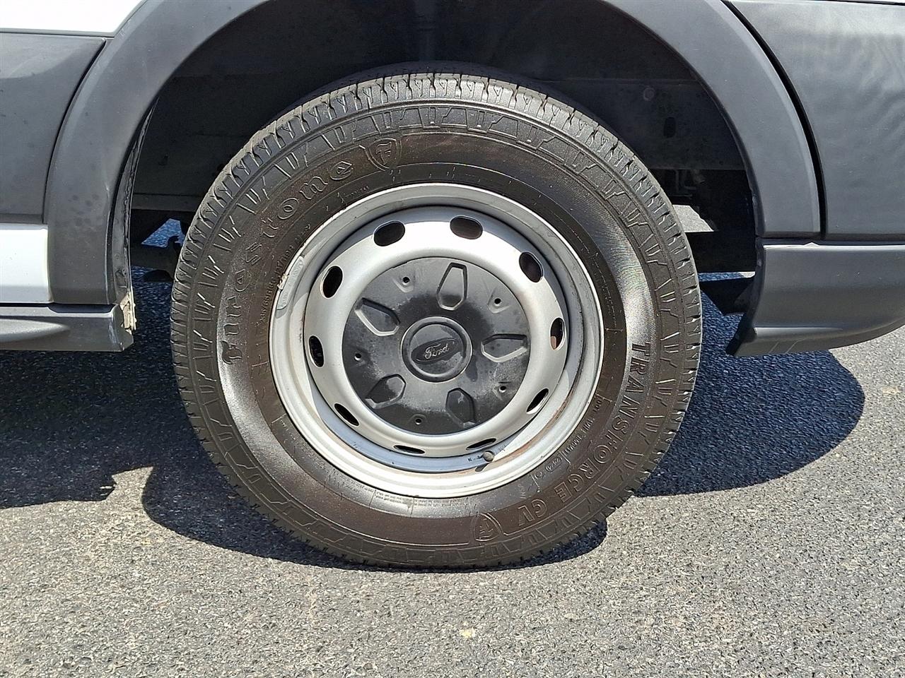 Ford Transit 150 Van Med. Roof w/Sliding Pass. 130-in. WB 2018
