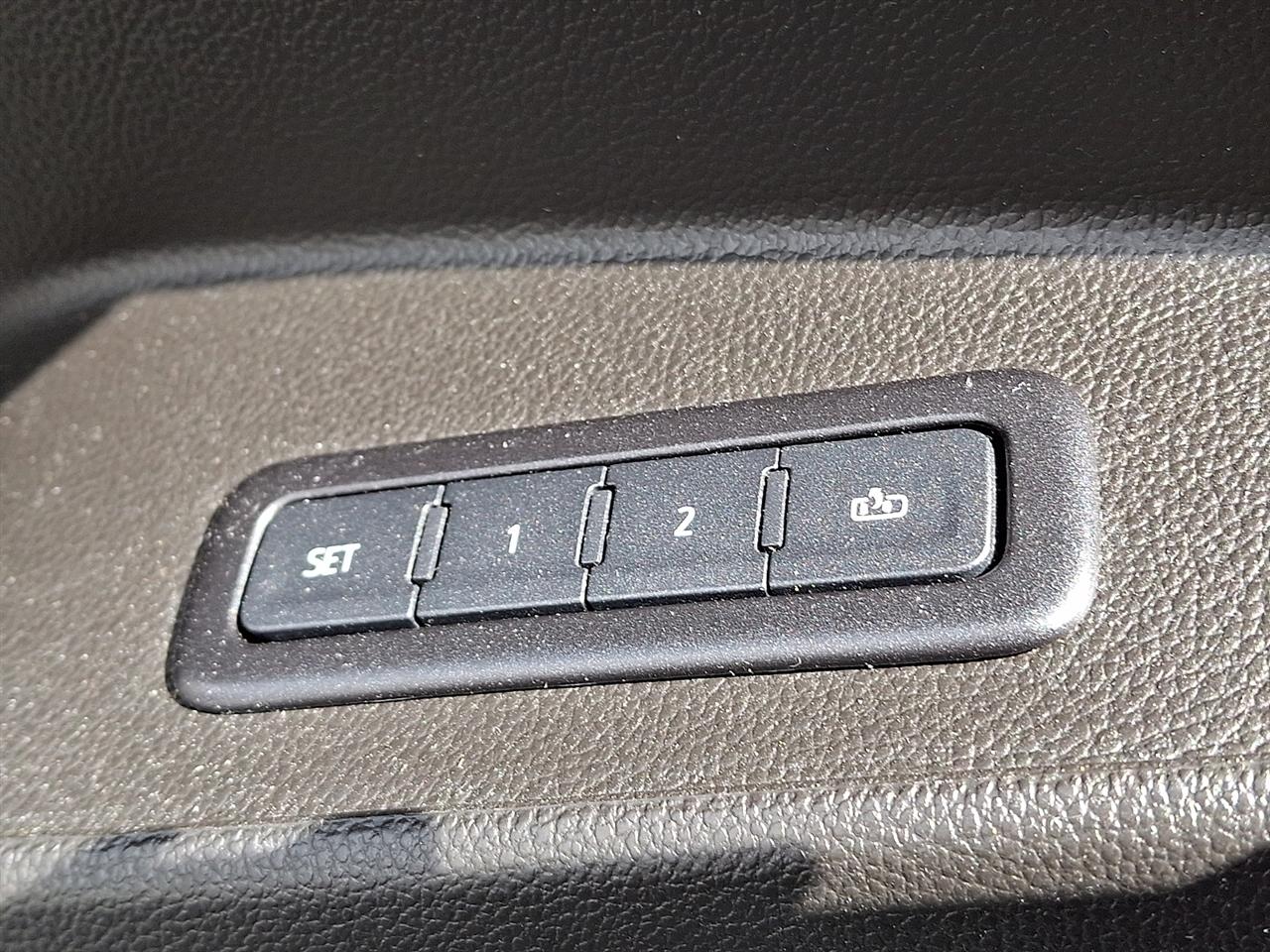 Chevrolet Suburban Premier 2WD 2018