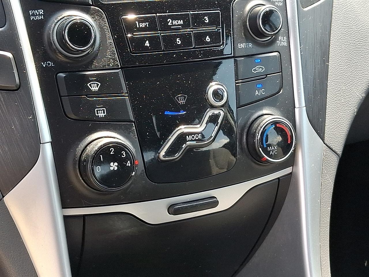 Hyundai Sonata  2012