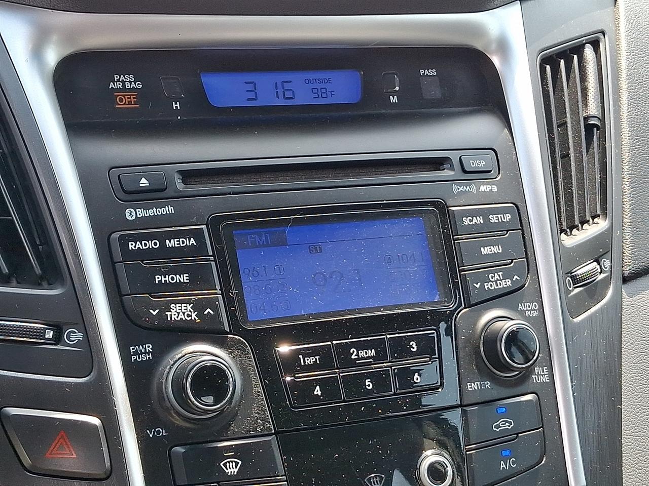Hyundai Sonata  2012