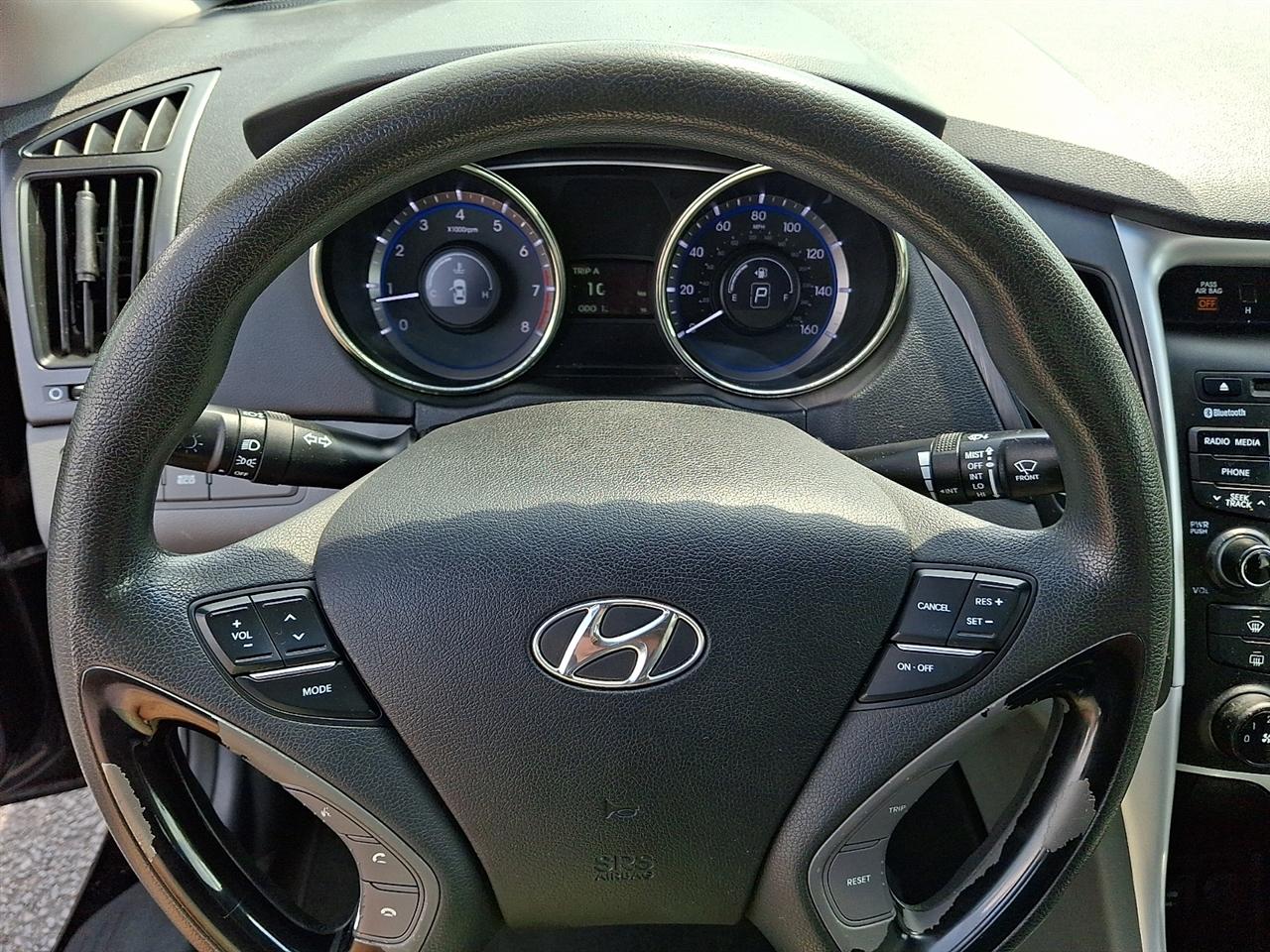 Hyundai Sonata  2012