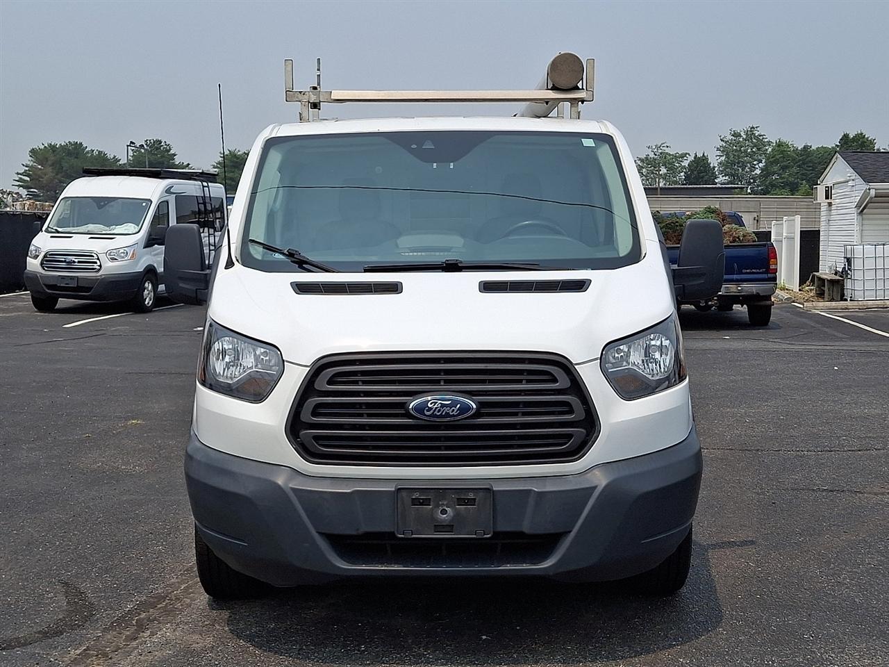 Ford Transit 250 Van Low Roof 60/40 Pass.130-in. WB 2018