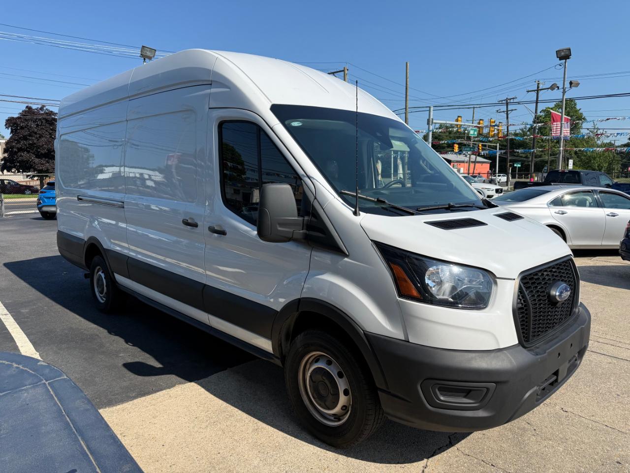 2023 Ford Transit 250 Van High Roof w/Sliding Pass. 148-in. WB EL