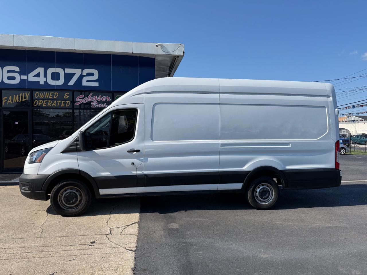 Ford Transit 250 Van High Roof w/Sliding Pass. 148-in. WB EL 2023