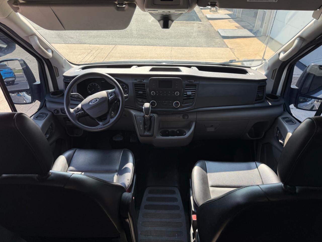 Ford Transit 250 Van High Roof w/Sliding Pass. 148-in. WB EL 2023