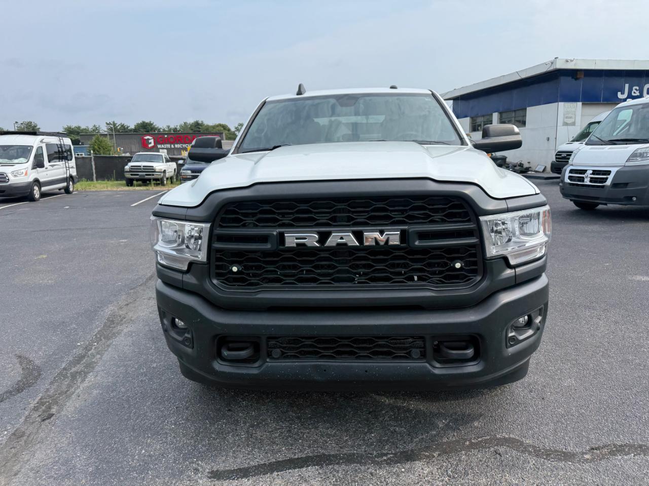 RAM 3500 Tradesman Crew Cab LWB 2WD 2022